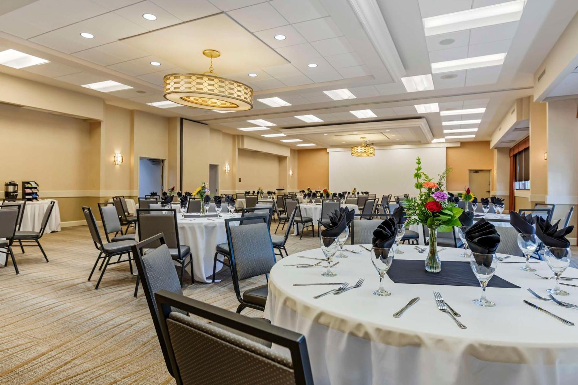 Best Western Plus Inntowner Madison Exterior photo