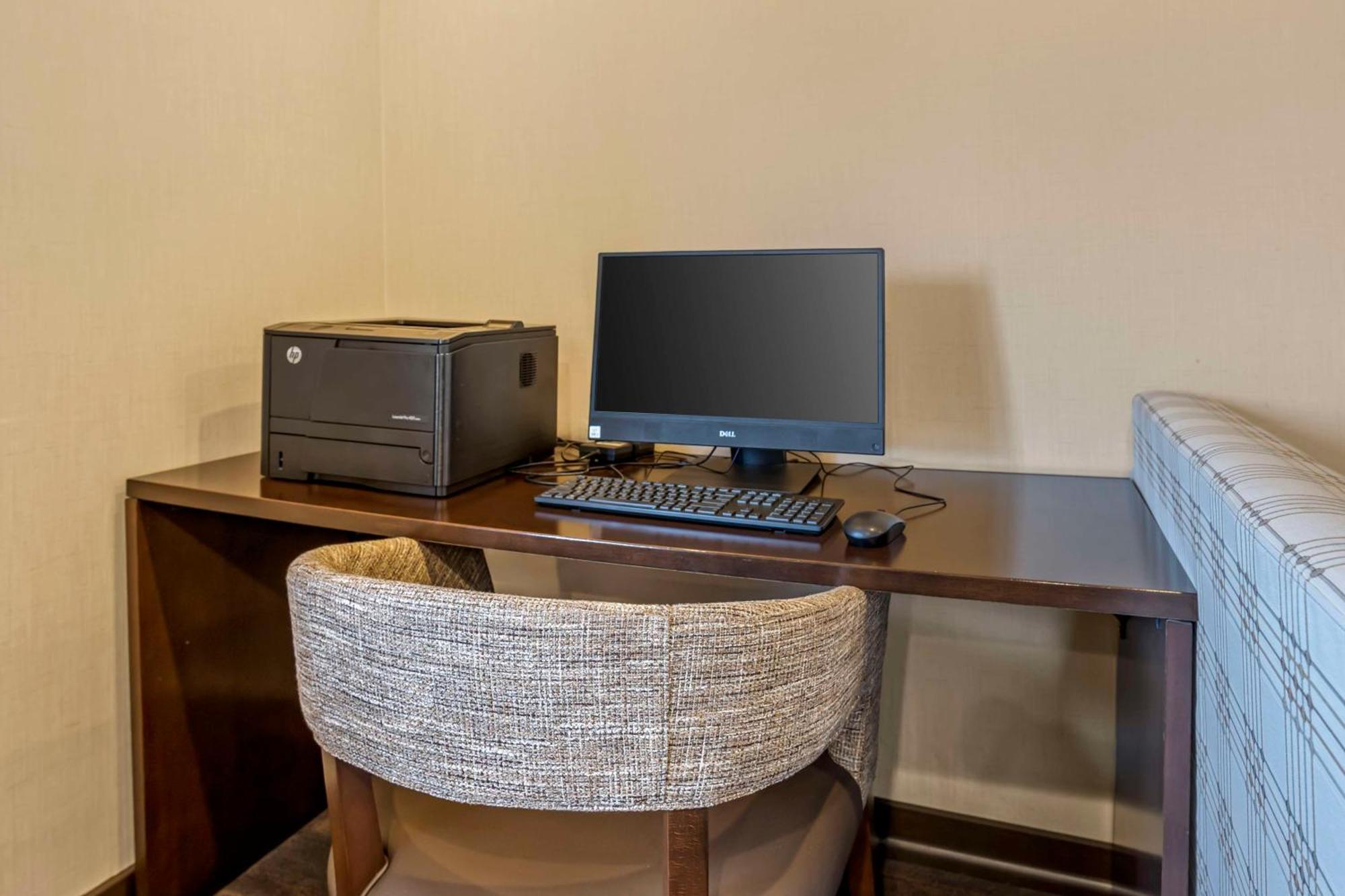 Best Western Plus Inntowner Madison Exterior photo