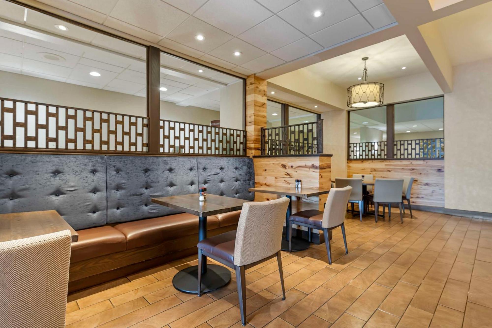 Best Western Plus Inntowner Madison Exterior photo