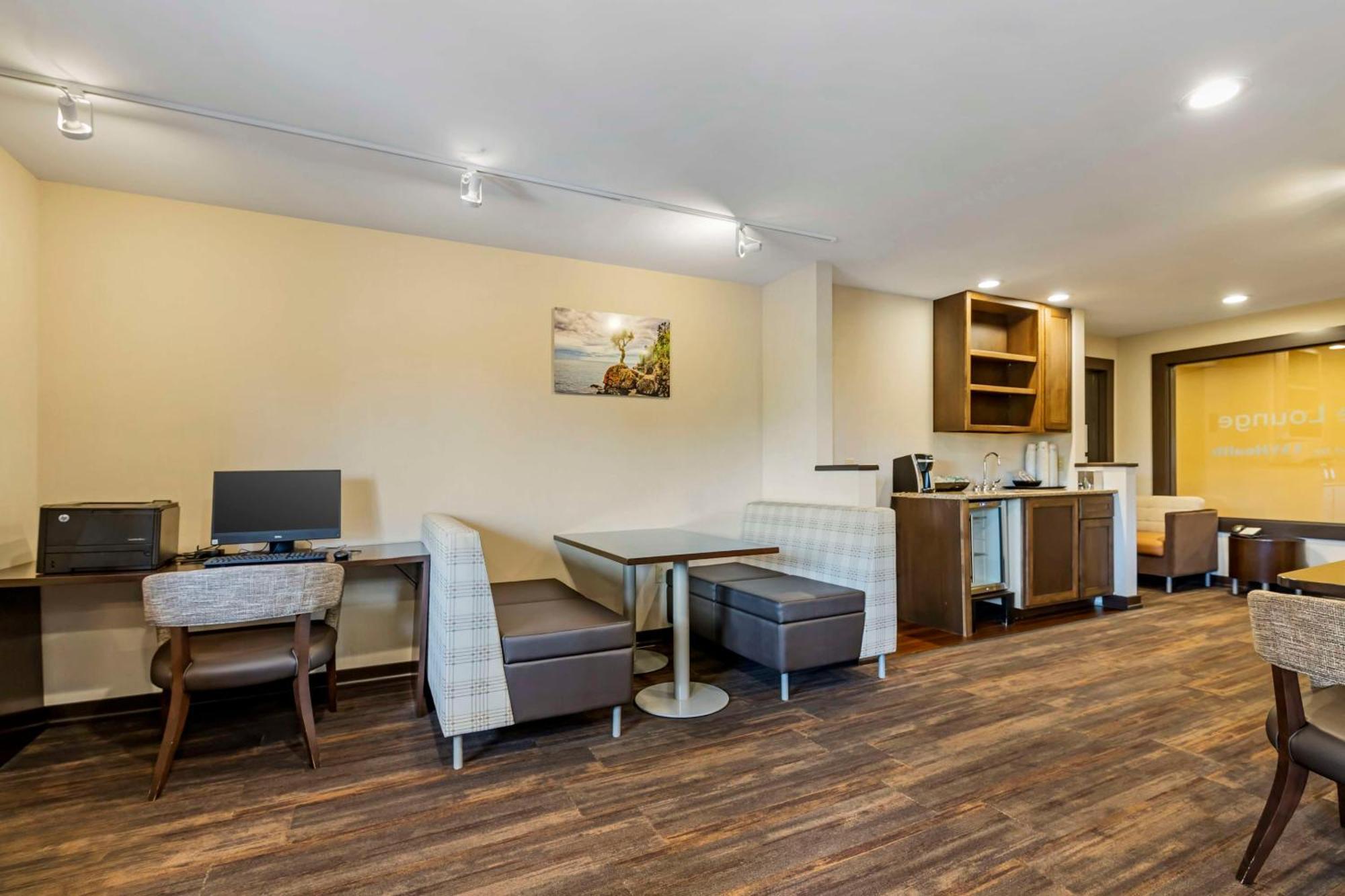 Best Western Plus Inntowner Madison Exterior photo